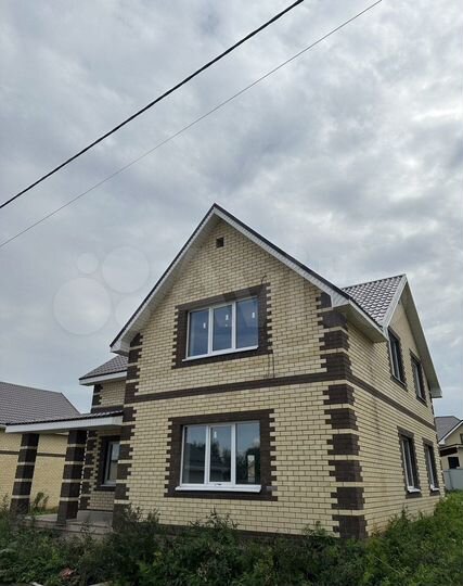 Дом 195 м² на участке 7,5 сот.