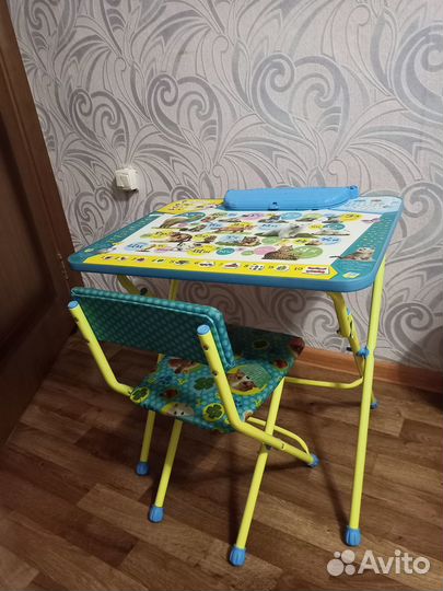 Детский стол и стул