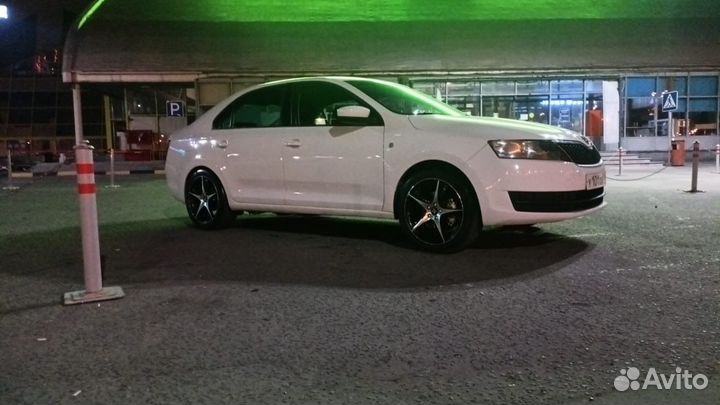 Skoda Rapid 1.6 AT, 2016, 250 000 км