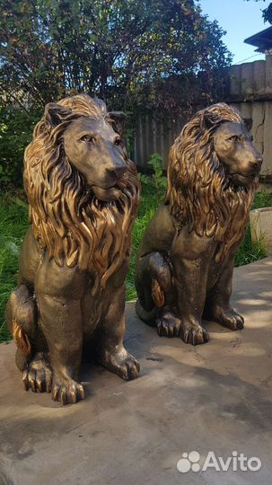 Лев из бетона