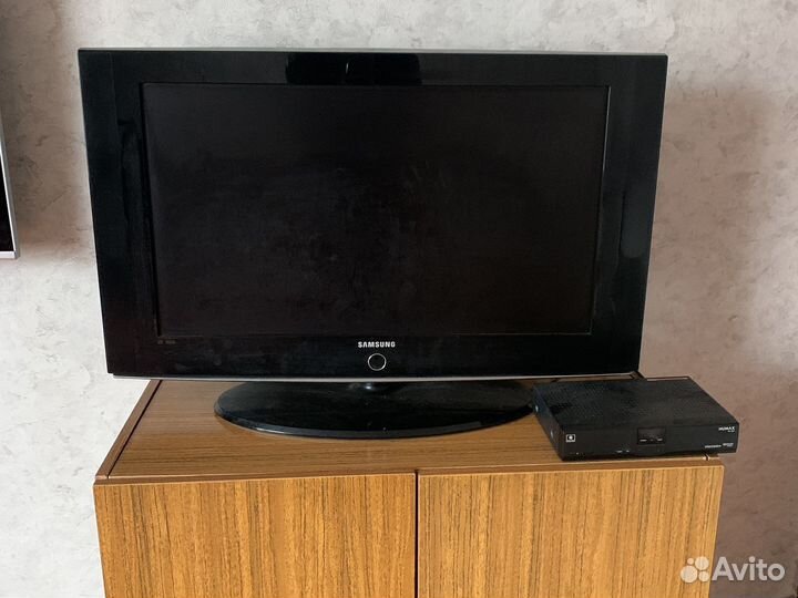 Телевизор Samsung 32