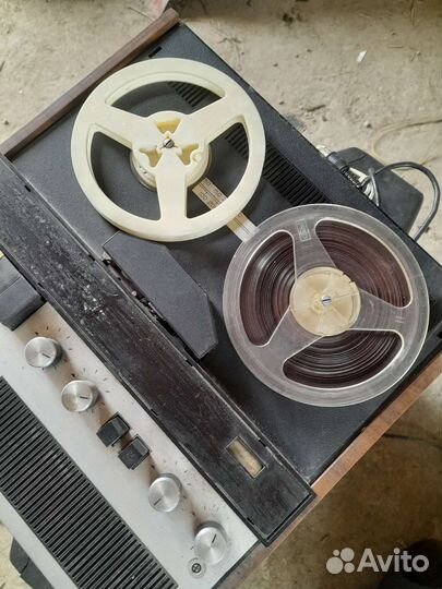 Катушечный магнитофон иней 302