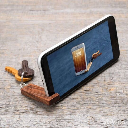 Подставка для телефона из дерева