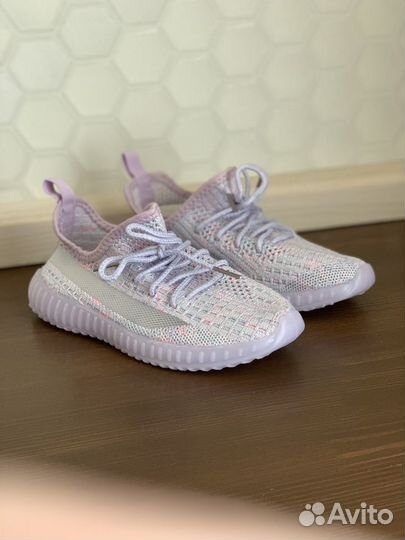 Кроссовки Изи размер 32-36