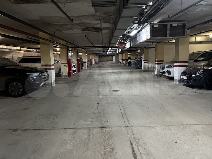 Машиноместо, 20 м²