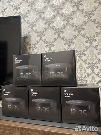 Яндекс станция мини с часами новые