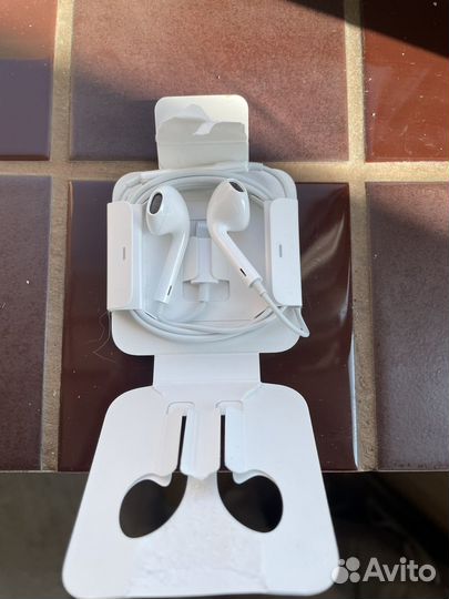 Наушники Apple EarPods lightning