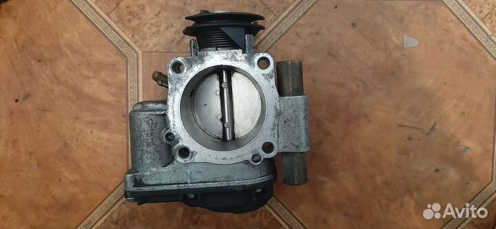Дроссельная заслонка Volkswagen 058133063h