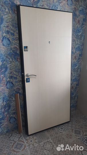 Дверь входная металлическая