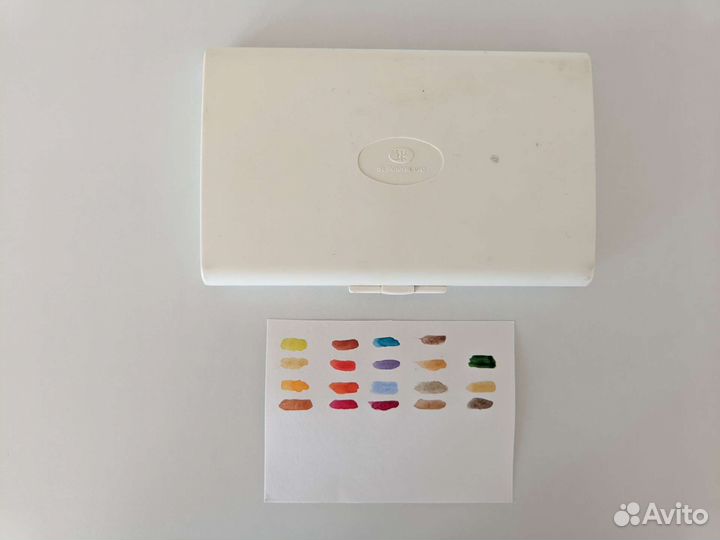 Акварельные краски белые ночи