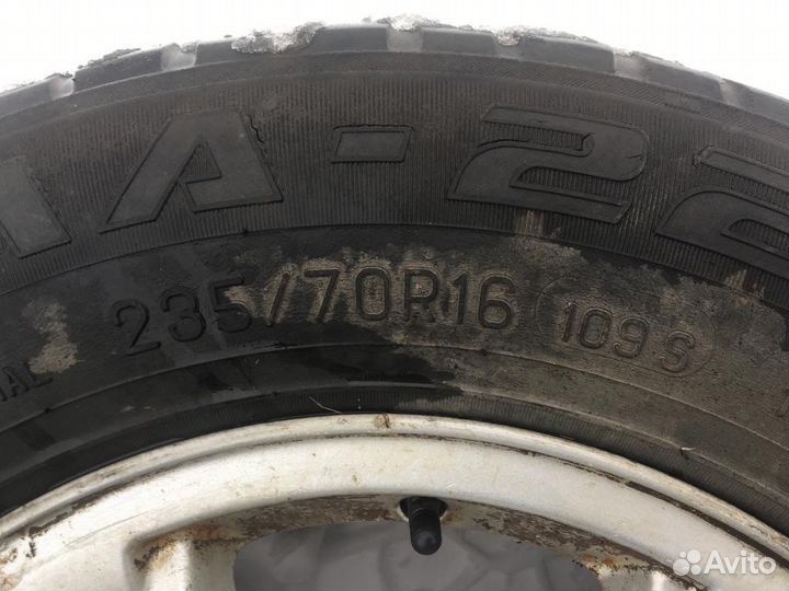 Колесо на УАЗ r16