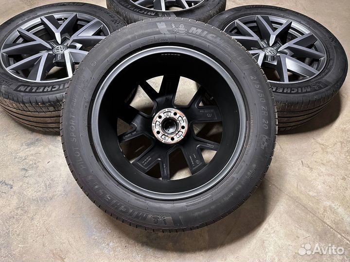 Колеса R20 Volkswagen Touareg 3 Оригинал