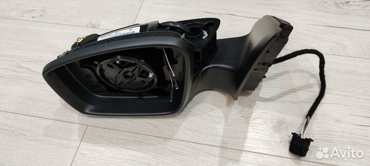 Корпус зеркала левого 5JB857507G 9B9 Рапид,Поло 6