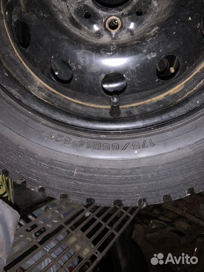 Dunlop SP Winter Ice 03 175/65 R14 82T