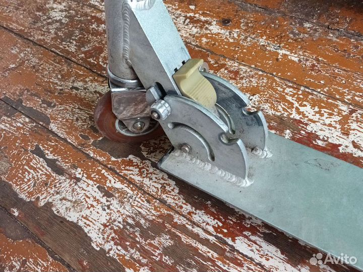 Самокат алюминий- металл