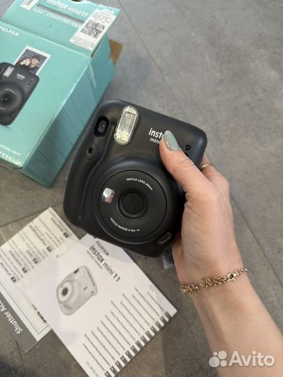 Фотоаппарат поларойд instax mini 11