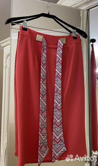 Платья костюмы