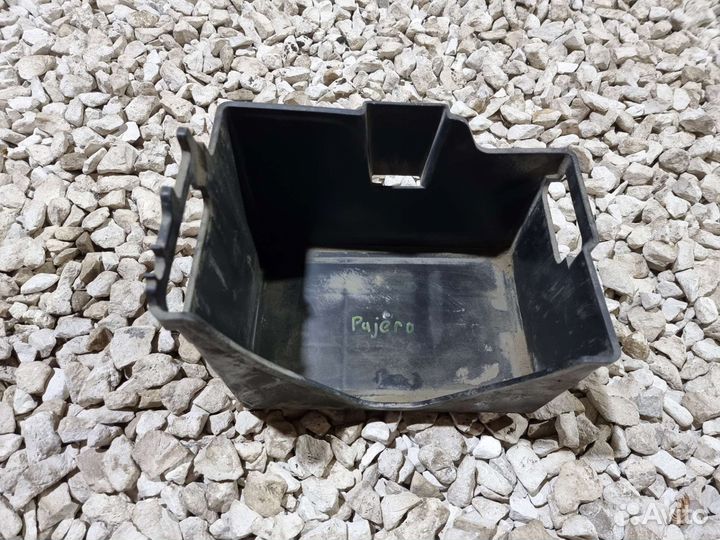 Площадка акб Паджеро 4