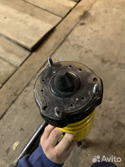 Стойки с пружинами w211