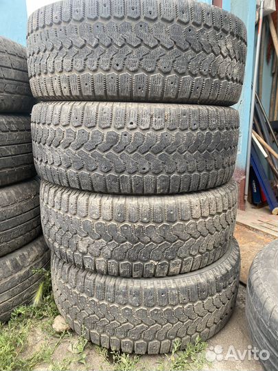 Yokohama Ice Guard F700Z 215/65 R15