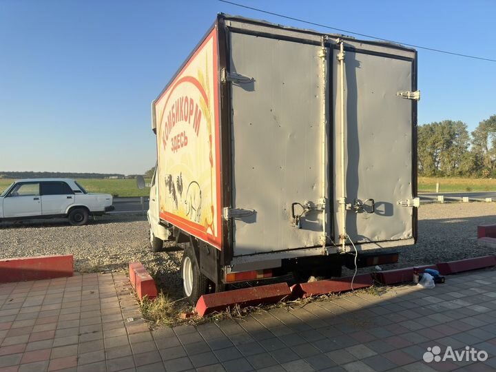 ГАЗ ГАЗель 3302 изотермический, 2001