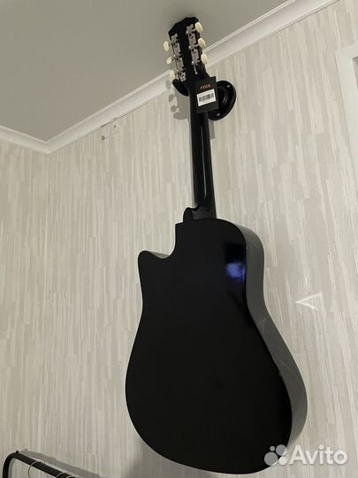 Акустическая гитара новая