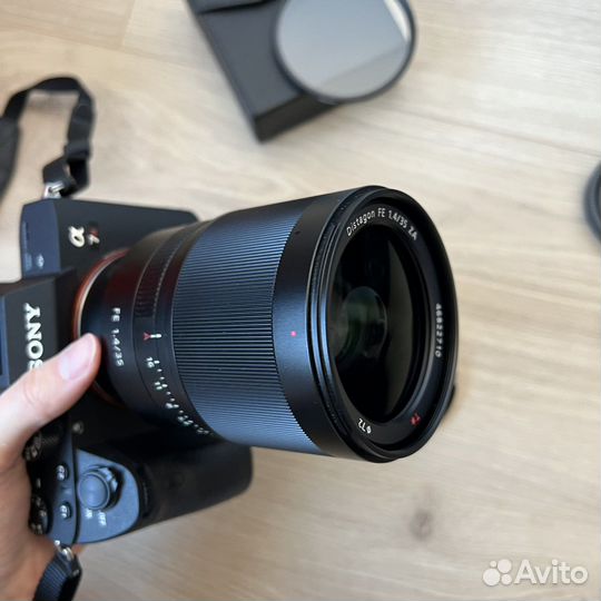 Объектив Sony Carl Zeiss Distagon 35мм F1.4