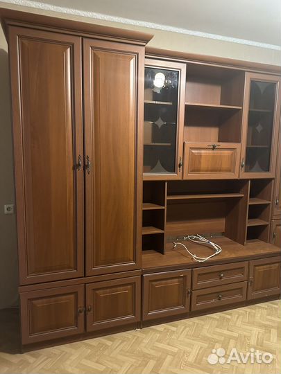 Стенка в гостиную