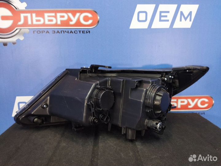 Фара правая Kia Sorento XM