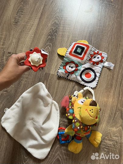 Развивающие игрушки для малышей