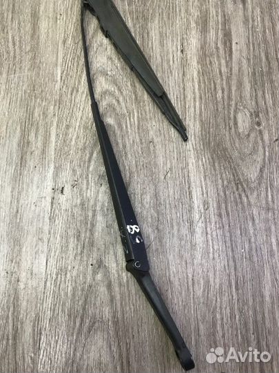 Поводок дворника передний правый Opel Zafira A