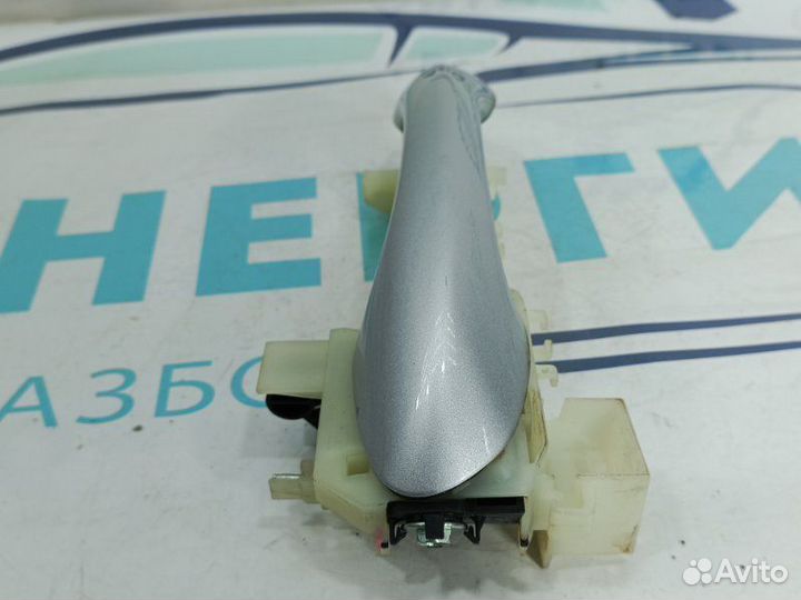 Внешняя ручка двери передняя правая Hyundai Santa