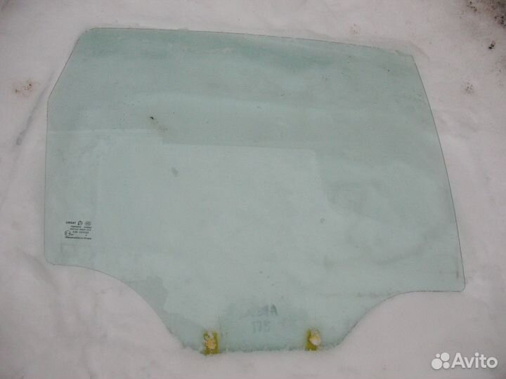 Стекло двери Chevrolet Aveo T250/T255