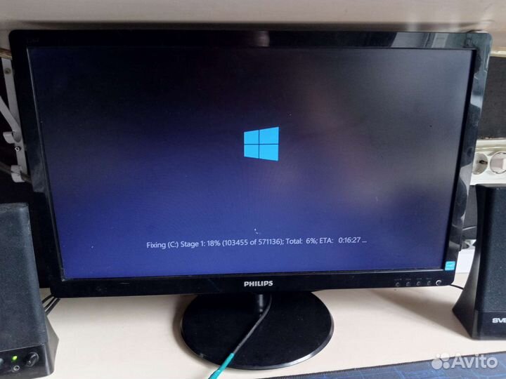 Монитор philips