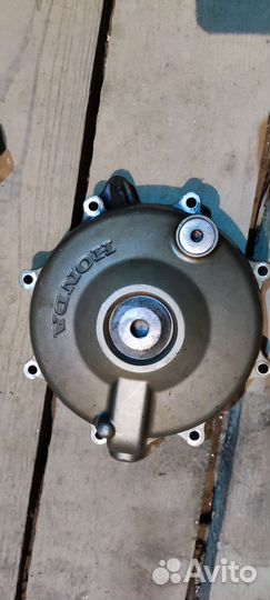 Крышка двигателя Honda vtr1000