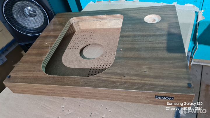 Стол/плинт для проигрывателей винила Denon DP