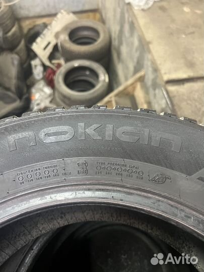 Nokian Tyres Hakkapeliitta 8 215/60 R16 99T