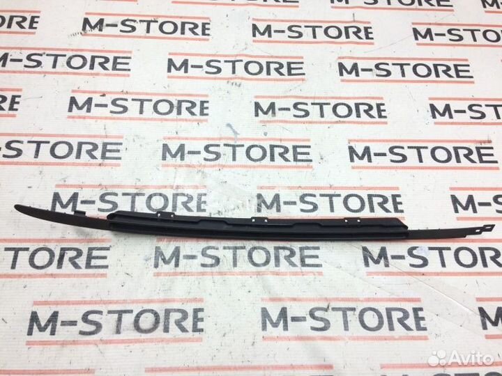 Решетка вентиляционная правая Mercedes-Benz