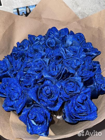 Букет из атласных роз