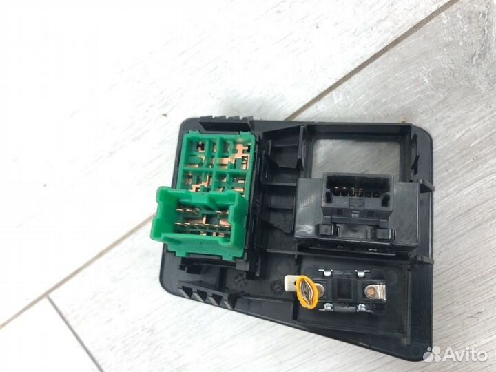 Блок управления зеркалами Nissan Qashqai кроссовер