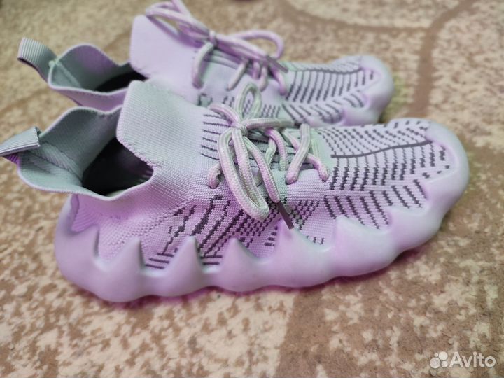 Кроссовки изики/кросовки Yeezy/кроссовки изи Новые