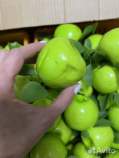Яблоки искусственные/муляж - 130 шт