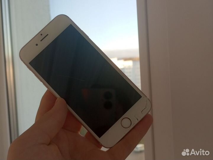 iPhone 6S, 32 ГБ