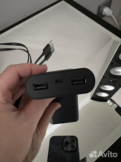 Зарядное устройство, беспроводной павербанк