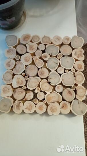 Панно из можжевельника