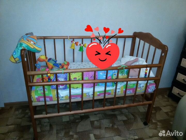 Продам детские кроватки