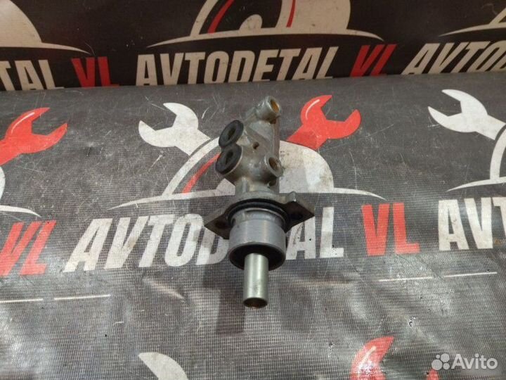 Главный тормозной цилиндр Audi A4