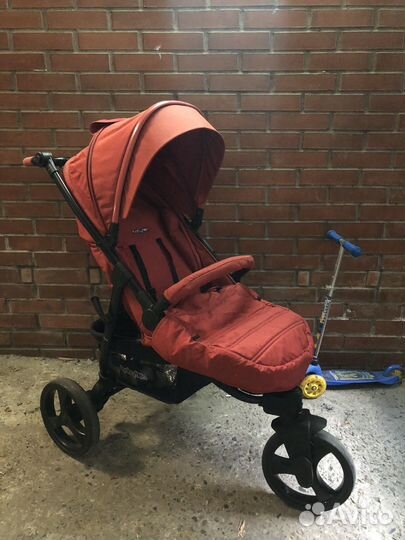 Прогулочная коляска babyton