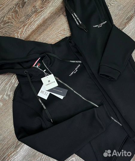 Зимний спортивный костюм от Tommy Hilfiger