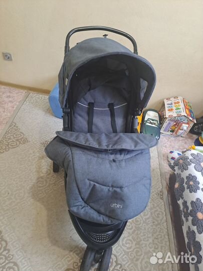 Прогулочная коляска